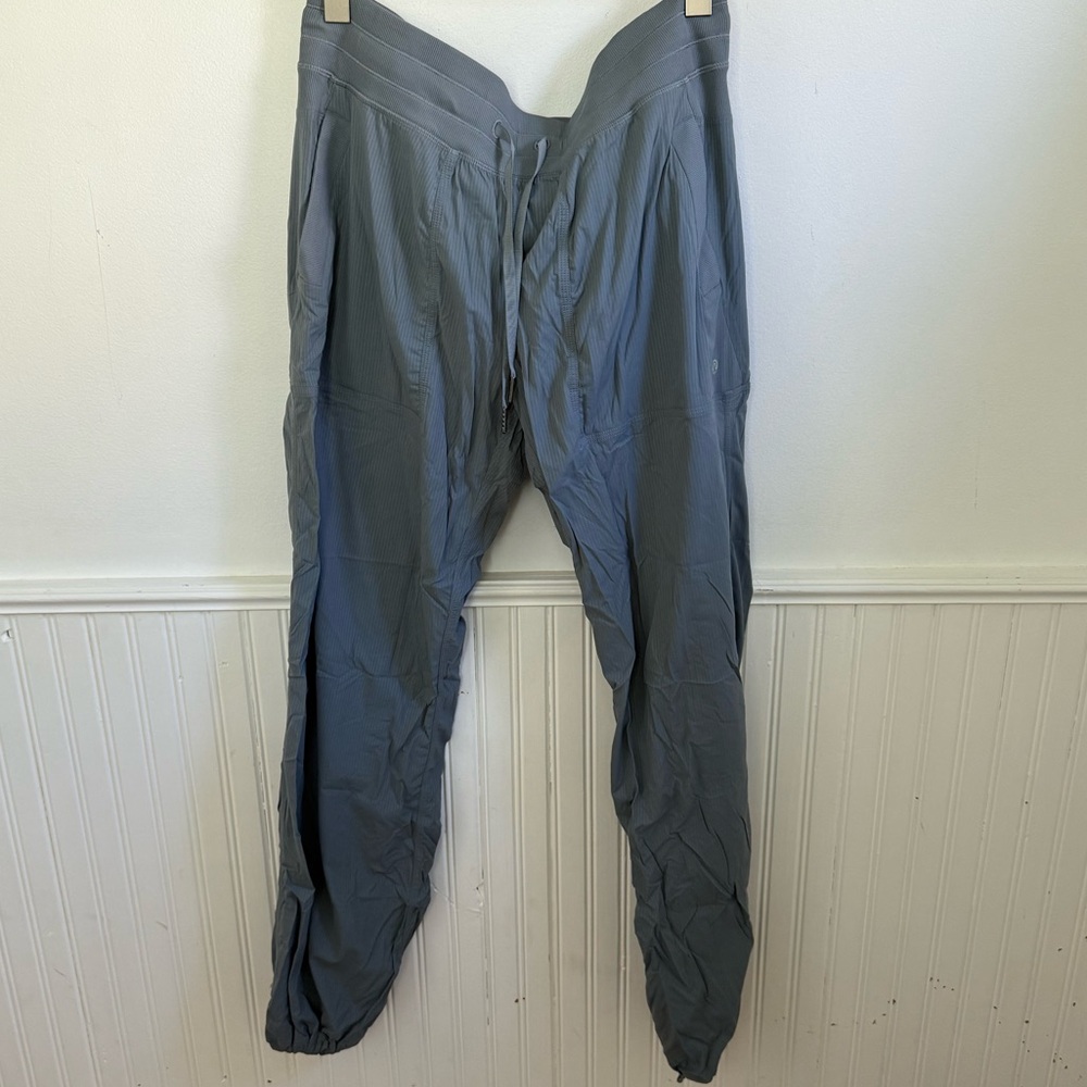 Lululemon dance studio pant